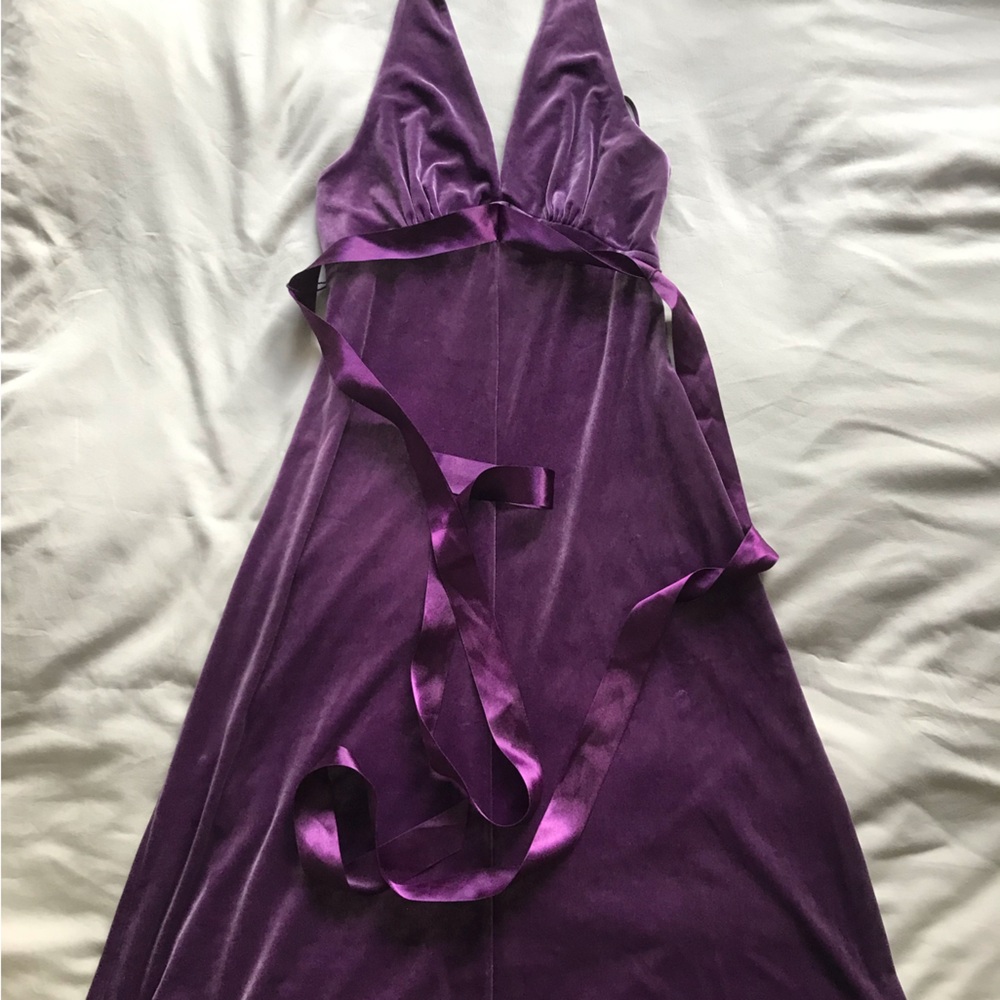 BCBG Maxazria purple velvet halter dress. Size XS. In very good condition.
